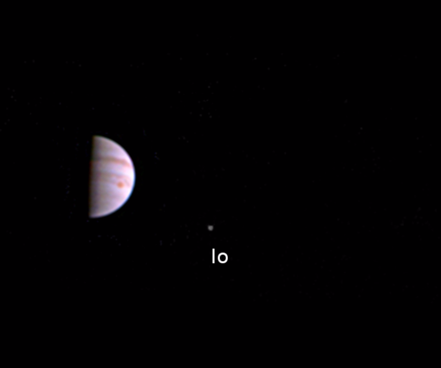 NASA'NIN UZAY ARACI JUNO JÜPİTER'DEN İLK FOTOĞRAFINI YOLLADI