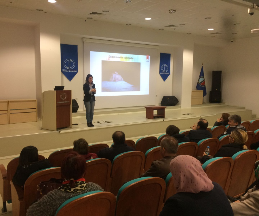 ÜYEP AİLE SEMİNERİ GERÇEKLEŞTİ